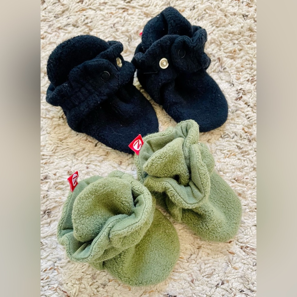 Zutano baby booties - set of two 6 and 12 months